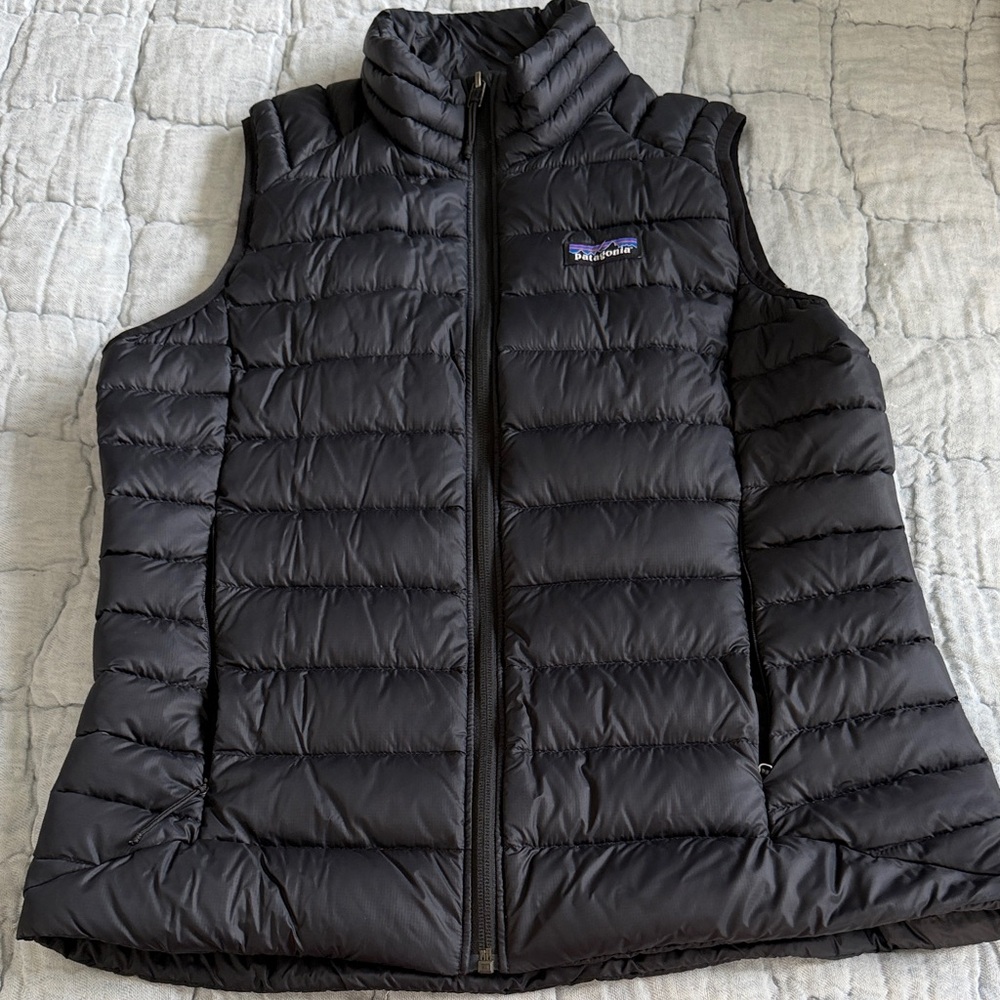 Patagonia smolder blue Women's Down Sweater Vest